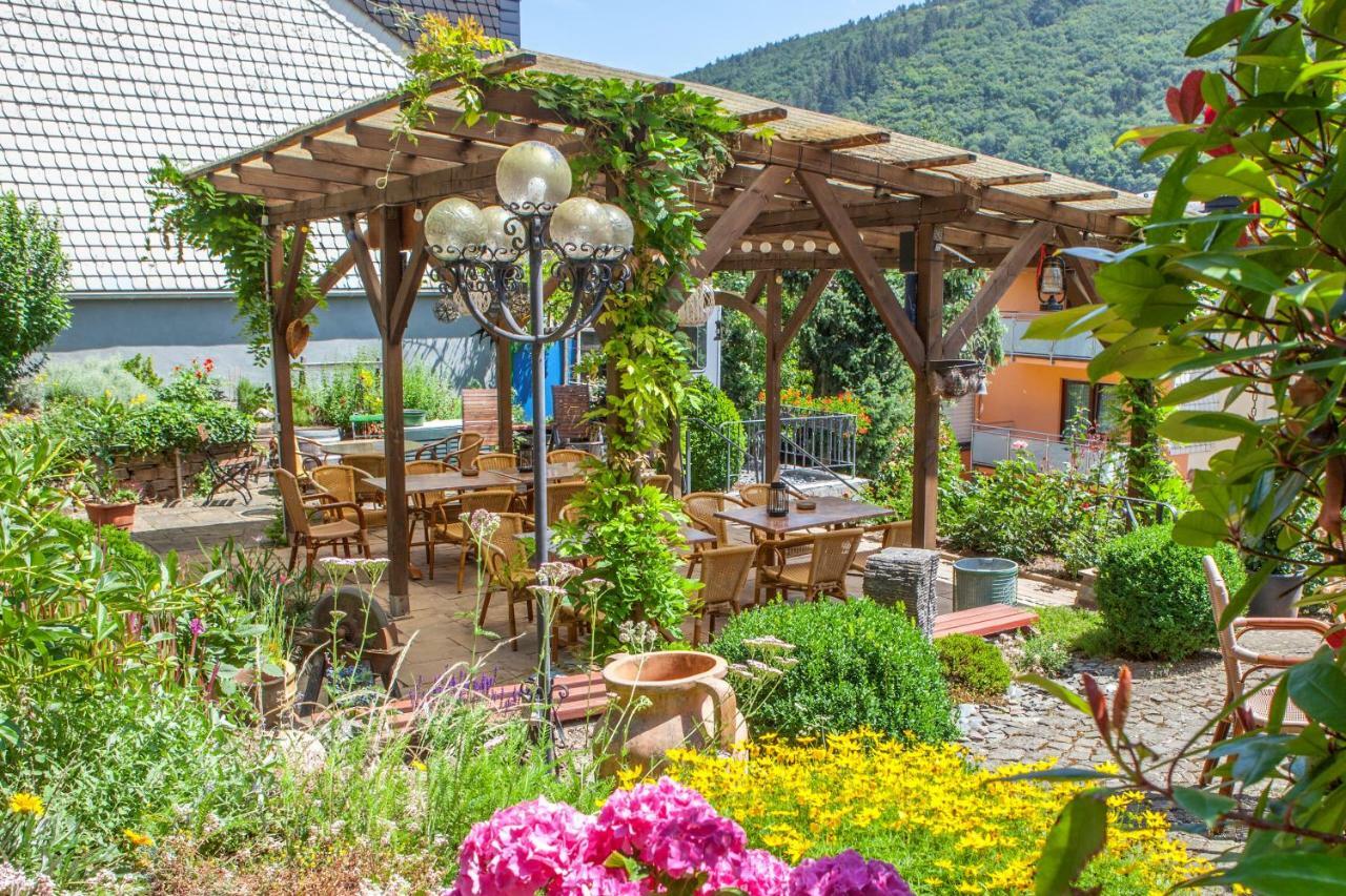 Weinhotel Hubertus Garni Klotten Eksteriør billede